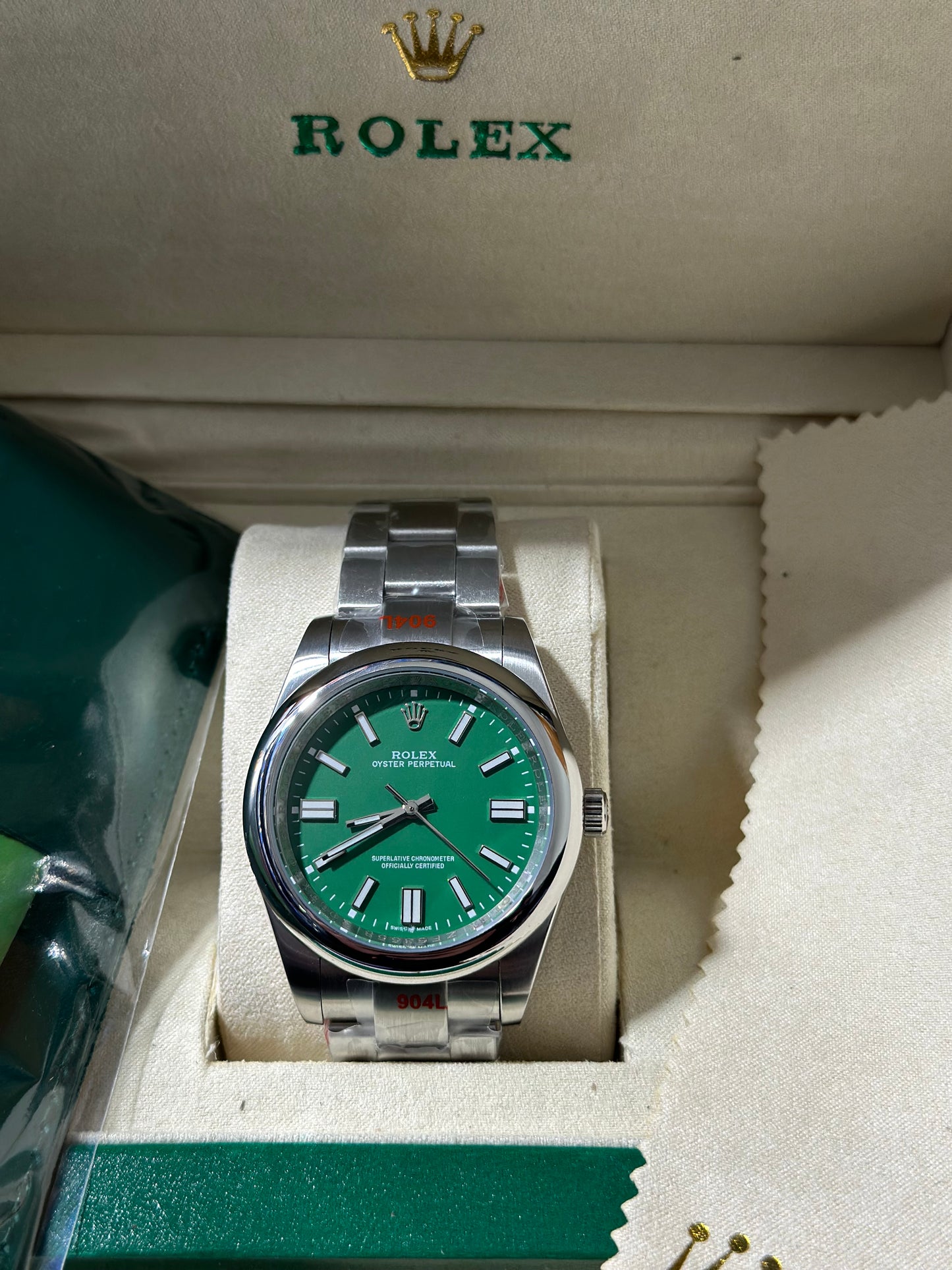 Rolex Oyster Perpetual Milgauss – Sapphire Crystal – Stainless Steel