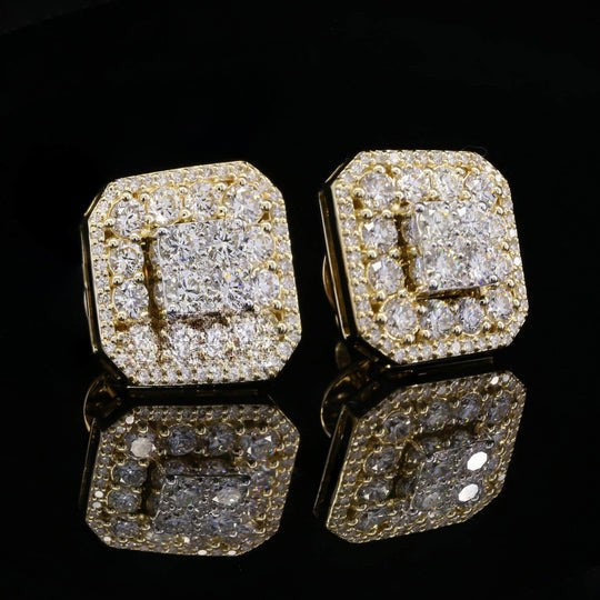 Fashionable Round Cut Screw Back Moissanite Diamond Unisex Earring