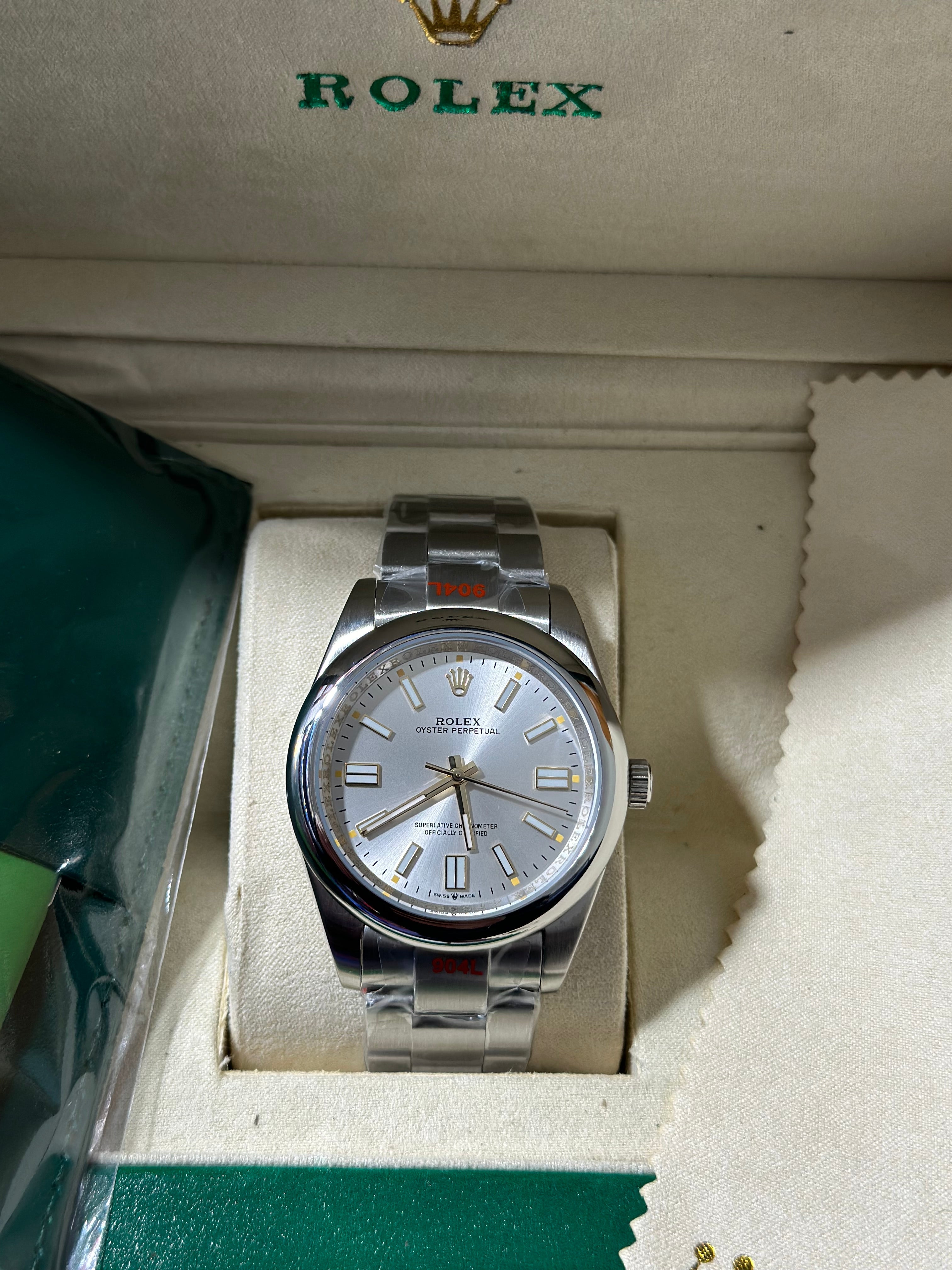 Rolex Oyster Perpetual Milgauss –  Sapphire Crystal – Stainless Steel
