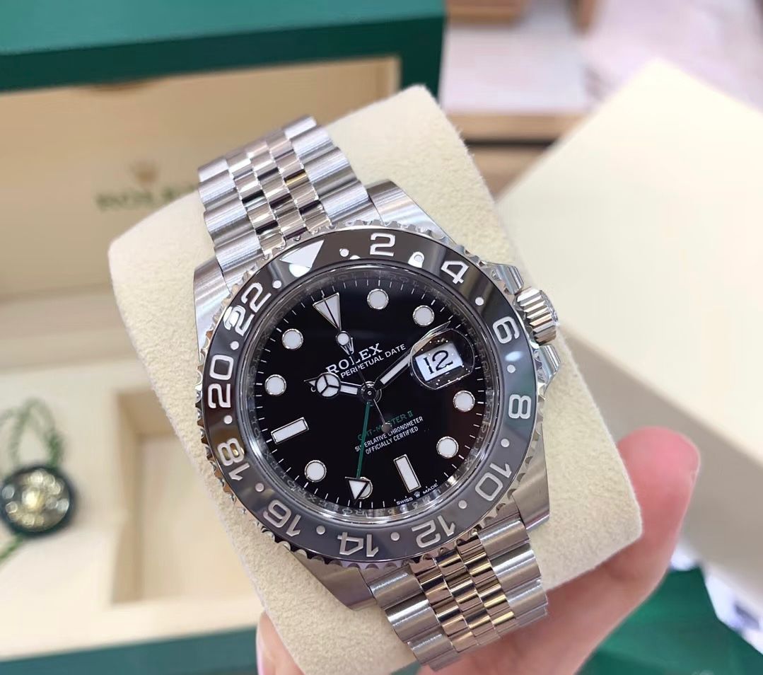 1:1 Super clones 43mm Rolex with box and papers