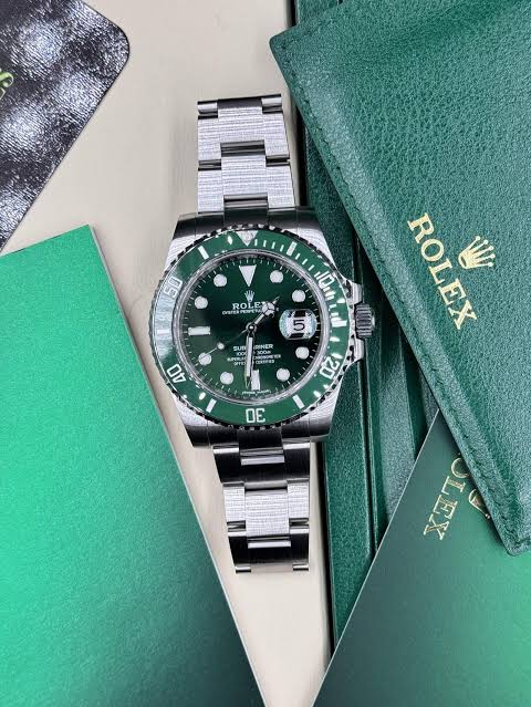 Luxury 1:1 Rolex Super clone with Box And papers